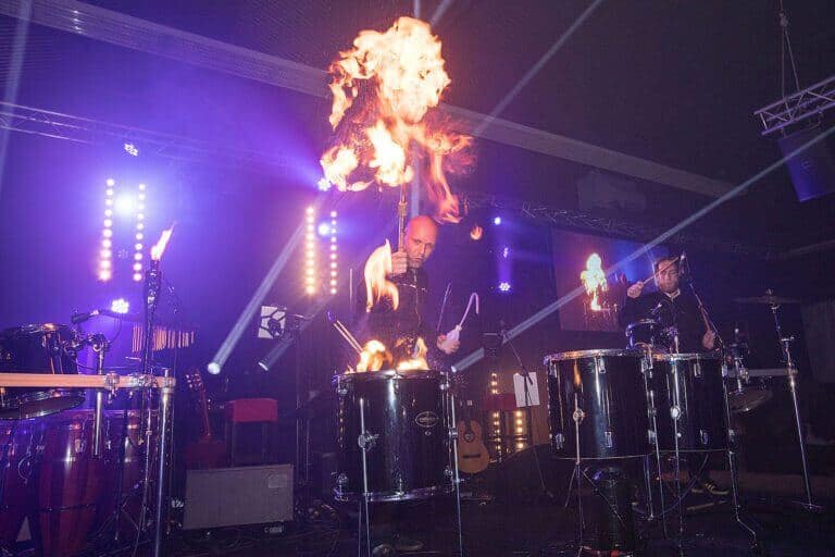 Hot drums openingsact event toppers