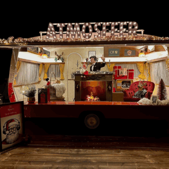 Kerst dj caravan kerstpakket markt event toppers